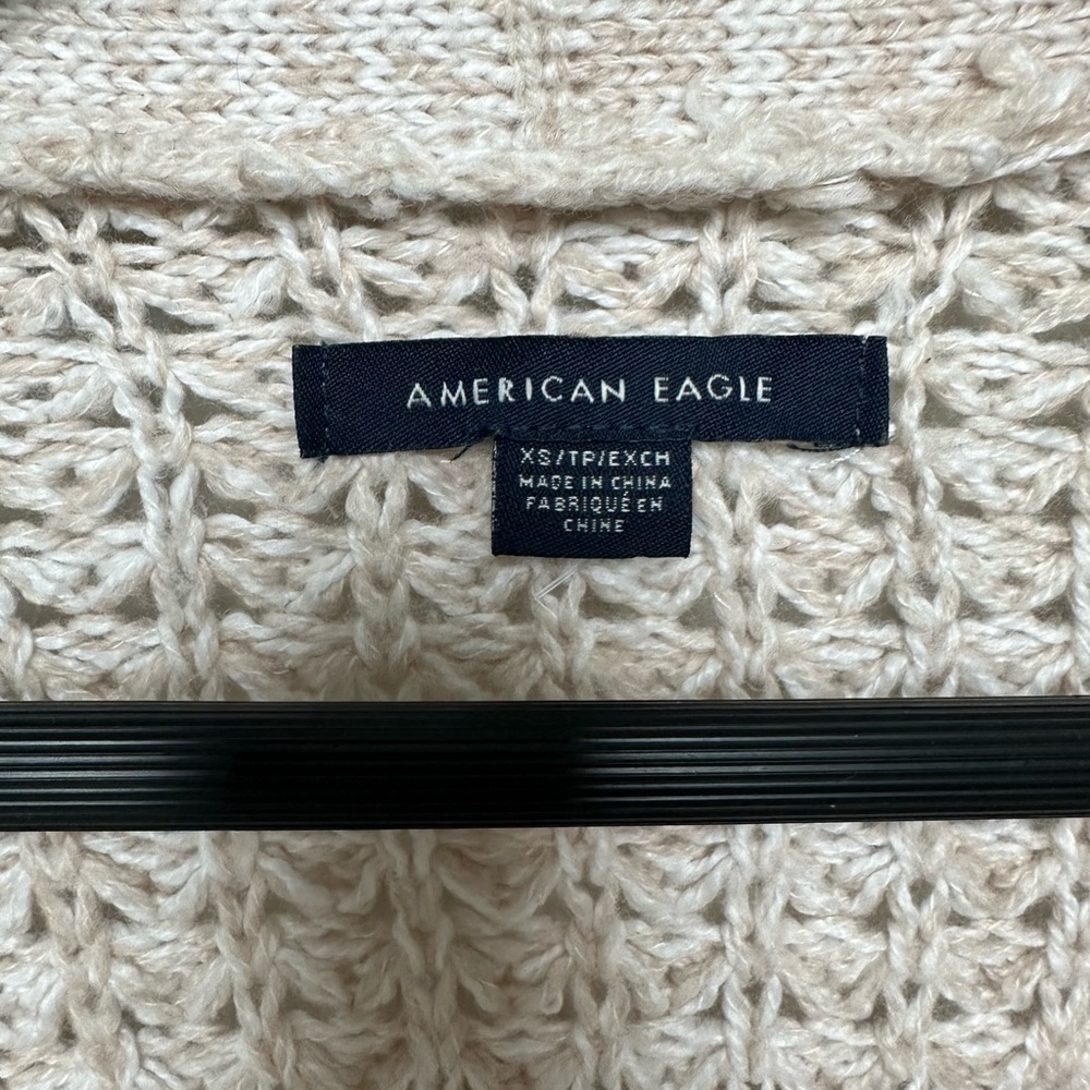 American Eagle cozy cream cardigan sweater
